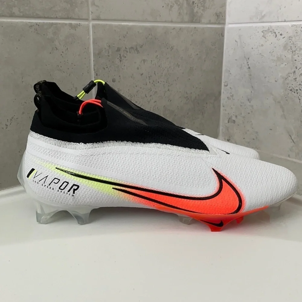 Nike Men’s Vapor Edge Elite 360 PRM Football Cleats Size 16
